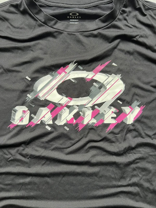 Vintage 00's Black Oakley Logo T'shirt S