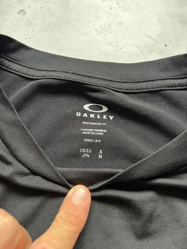 Vintage 00's Black Oakley Logo T'shirt S